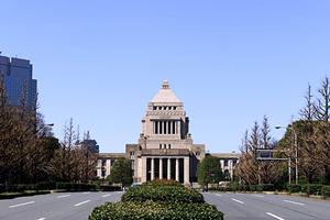 常に市場調査を行い最低価格の車検提供に努めるお店